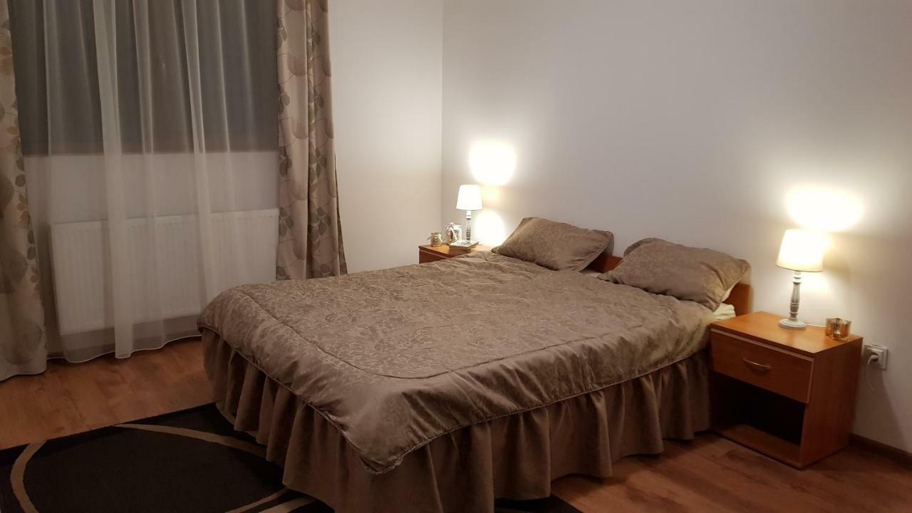Gloria Apartament Lägenhet Baia Mare Exteriör bild