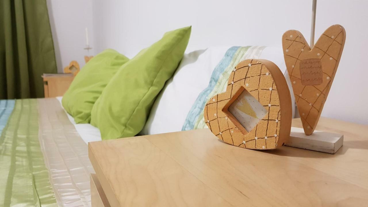 Gloria Apartament Lägenhet Baia Mare Exteriör bild